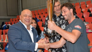 Министърът на младежта и спорта Красен Кралев вицепрезидентът на Българската