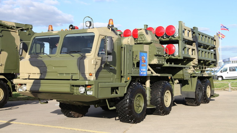 Въздушно-космическите сили (ВКС) на Русия ще приемат на въоръжение зенитно-ракетен