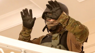 Силите за сигурност в централната азиатска република Киргизстан щурмуваха снощи