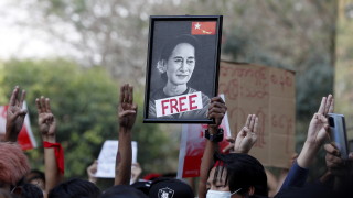 Протестиращи продължиха да събират във вторник като се противопоставят на