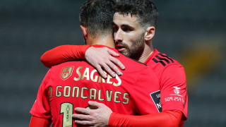 Аржентинският халф Енцо Фернандес напусна Ривър Плейт и подписа договор