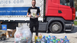 Защитникът на Локомотив Пловдив Димитър Везалов бе пратеник на клуба