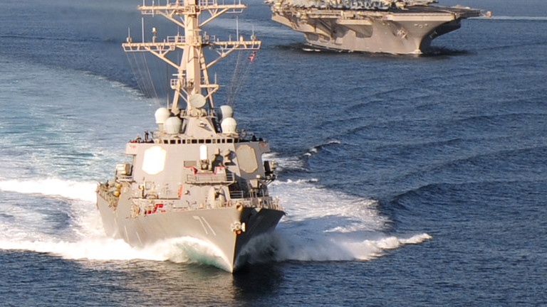 Бойни кораби на Русия следят разрушител на САЩ в Черно море
