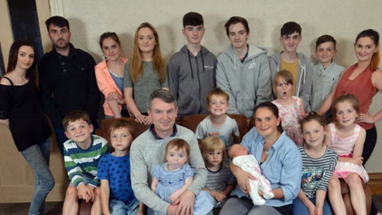 Британско семейство очаква 20-ото си дете