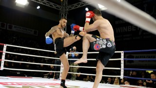 Даниел Илиев нокаутира Деян Топалски в четвъртия рунд в най дългоочакваната