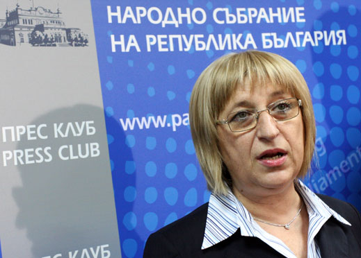 Цецка Цачева със свое мнение за датата на референдума за АЕЦ Белене