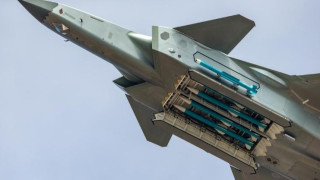Военновъздушните сили на Китай запазиха големите оръжия за последната част
