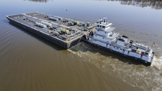 Китай произвежда специализирани баржи които биха помогнали при бъдещо нападение над Тайван