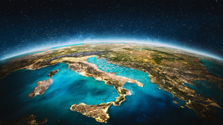 Идеята за мост свързващ Сицилия с континентална Италия съществува от