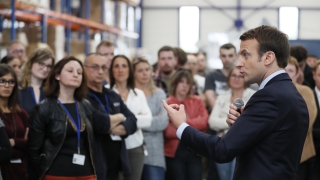 Еманюел Макрон продължава да е фаворит за нов президент на Франция