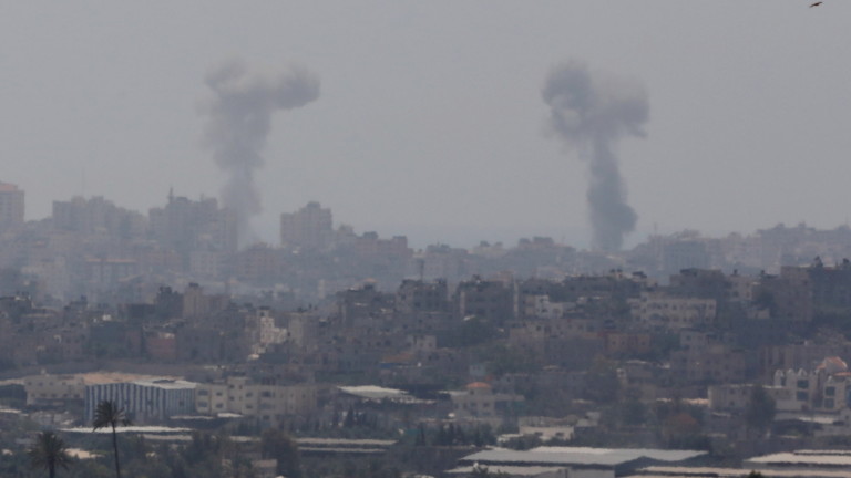 От Газа не спират да обстрелват Израел, той нанесе 35 въздушни удара