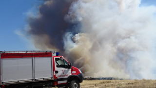 Камион се самозапали на изхода на Добрич в посока Варна