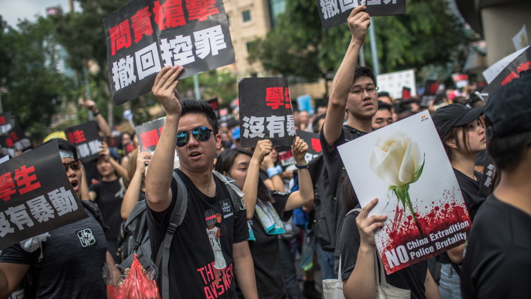 Около 2 млн. души се събраха на протеста в Хонконг