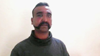 Пакистан ще бъде готов да върне индийския пилот свален и