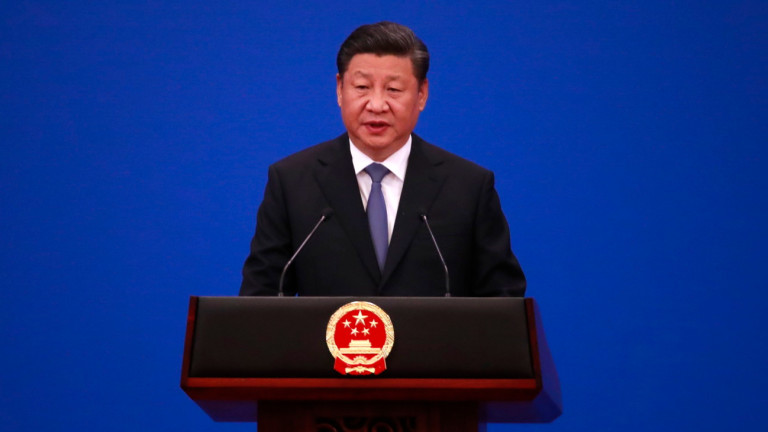 Китайският президент Си Дзинпин предлага на Шри Ланка субсидия от