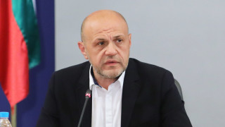 Дончев призова политиците повече да слушат, отколкото да говорят 