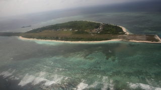 Китай увери Филипините че няма да заема нови територии в
