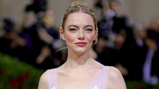 Една от най известните блондинки в Холивуд е прибавила още и