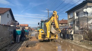 Продължава ремонтът на водопровода в Перник 
