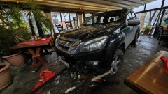 Жена пострада, след като джип се вряза в ресторант в Пловдив