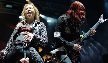 Защо видяхме Arch Enemy чак сега