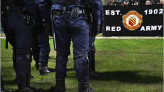 Манчестър Юнайтед иска разследване на инцидента с феновете