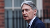  Британският финансов министър подава оставка, преди Борис Джонсън да може да го уволни 