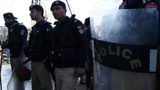 Пакистанските сили за сигурност претърсиха множество места и арестуваха четирима