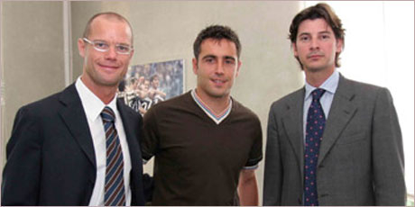 Ювентус подписа с Марко Маркиони