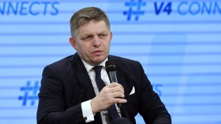 Приятелски настроеният към Русия министър председател на Словакия направи неочакван обратен
