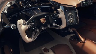 Porsche използва 75 годишнината от представянето на първия автомобил с името