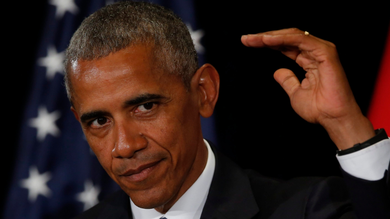Обама с най-висок рейтинг първата и последната година на управлението си