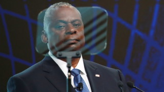 Министърът на отбраната на САЩ Лойд Остин разпореди подводница с