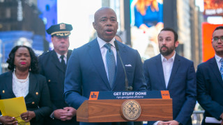 Няма място в Ню Йорк за автобусите с мигранти изпращани