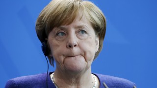 Меркел не вижда бъдеще за митнически съюз с Турция