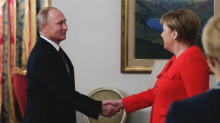 Меркел изрази пред Путин притеснението си от инцидента в Керченския проток