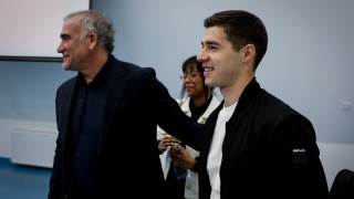 Спортният директор на ЦСКА Пауло Нога и полузащитникът на армейците