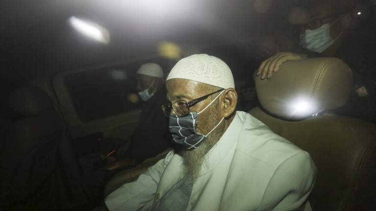 Радикалният индонезийски духовник Абу Бакар Башир беше освободен от затвора,
