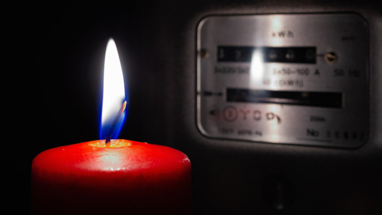 Продължителната липса на ток накара граждани в Силистренско да предприемат