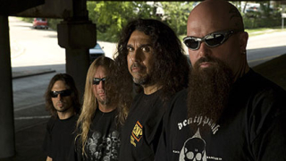Slayer идват с уникални барабани в Каварна
