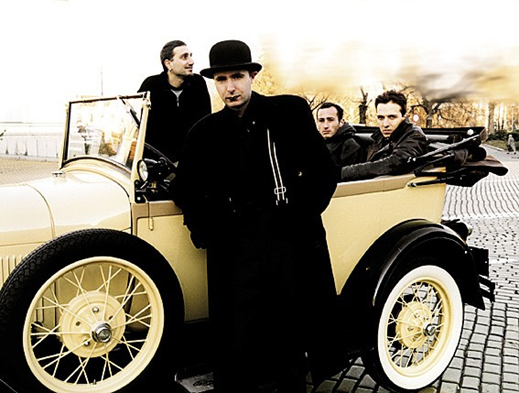 Babyface Clan подгряват Placebo