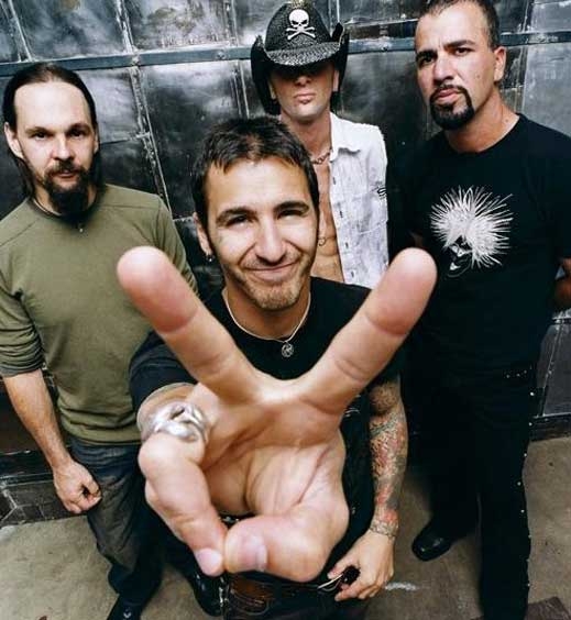 Godsmack искат масажи и пиячка в България 