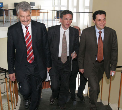 Обжалваме пред ВАС отказа за медиците, категоричен Янев