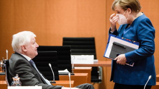 Германският канцлер Ангела Меркел е казала пред членове на партията