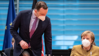 Германия и Франция подновяват ваксинацията с AstraZeneca
