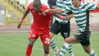 Двама тренират на облекчен режим