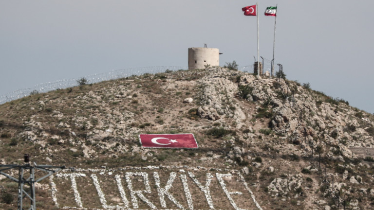 Турция построи 43-километров участък от оградата по границата с Иран