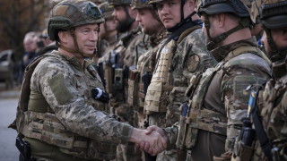 Командващия сухопътните войски на Украйна генерал полковник Александър Сирски е получил