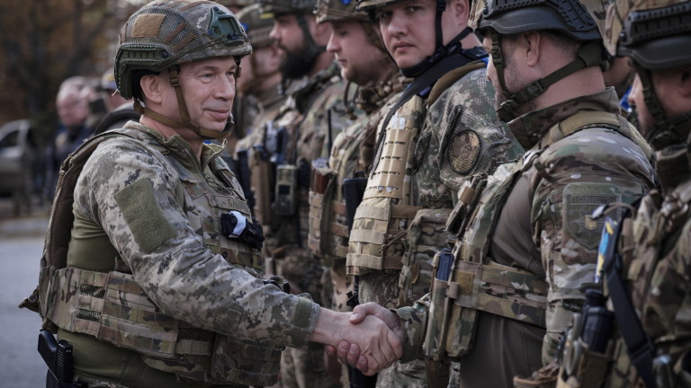 Командващия сухопътните войски на Украйна генерал-полковник Александър Сирски е получил