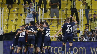 Фенербахче уволни старши треньора Витор Перейра Договорът на португалския специалист